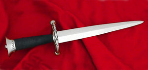 Katzbalger #150 Landsknecht style dagger with recurved guard, black grip and flattened oval cross sectioned pommel.