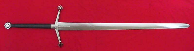 #100 Highland Claymore Sword Black Grip, wheel pommel and down sloping guard with quatrefoil terminals overall view.