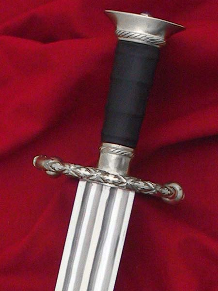Katzbalger #149 Landsknecht style sword with heavily recurved guard, black grip and flattened oval cross sectioned pommel.